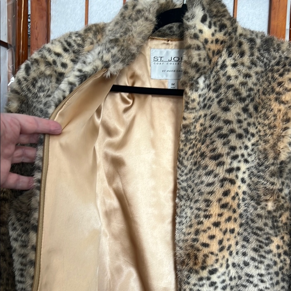 St. John Coat Collection by Marie Gray Cheetah Faux Fur Bomber Jacket M - Picture 4 of 8